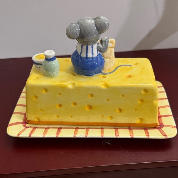 Cheese Block with Mouse Figurine Butter Dish/Cheese cover tray - Picture 8 of 11